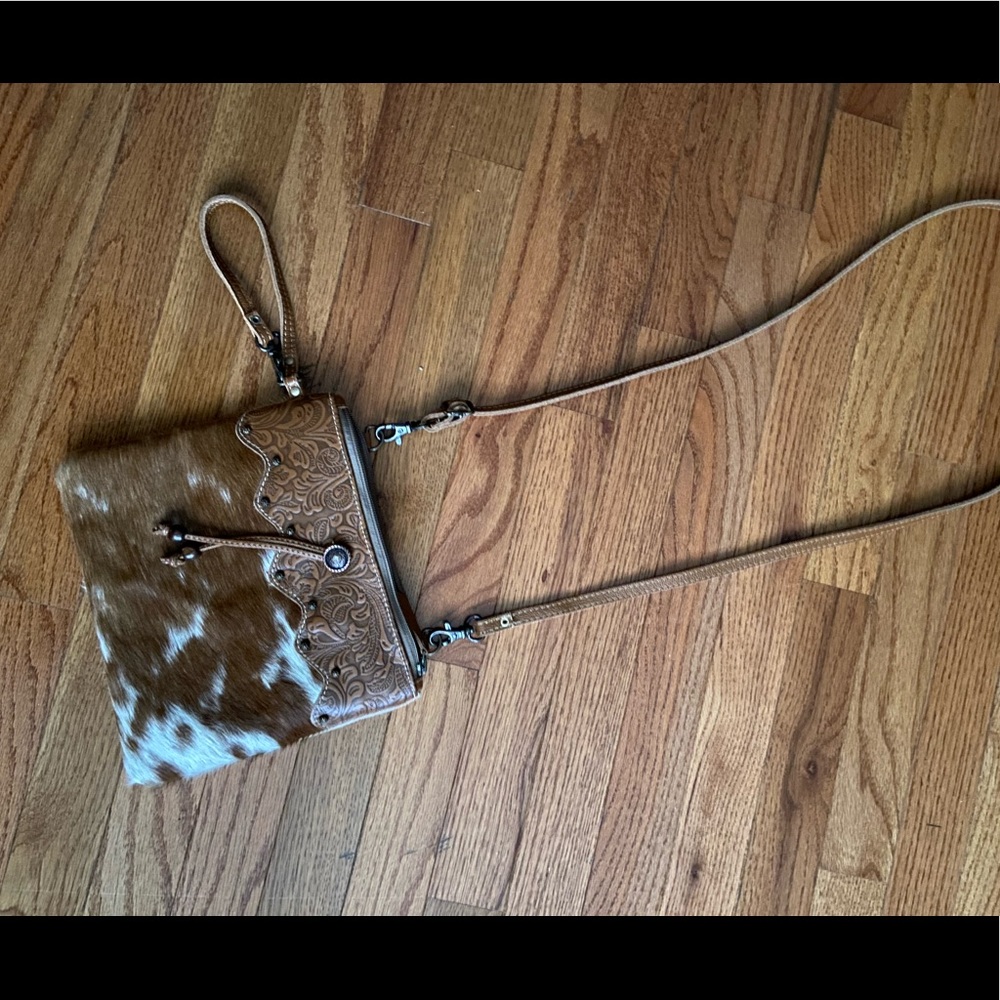 Myra small crossbody
